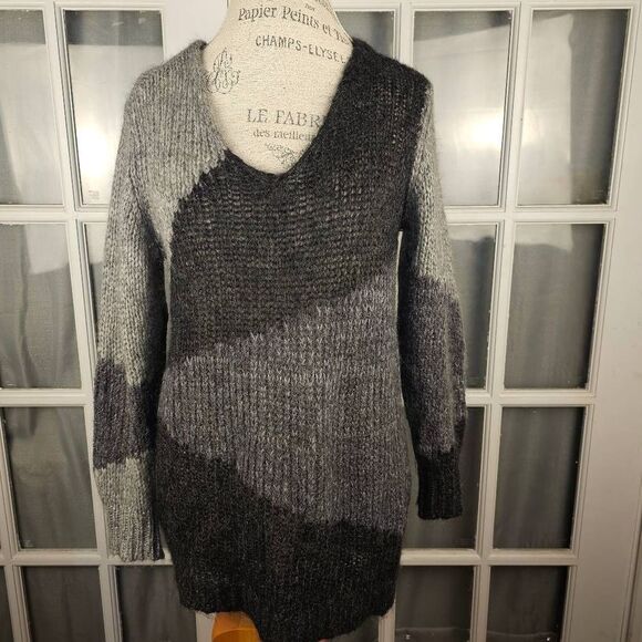 Eileen Fisher Womens Black Gray Mohair Wool Cashmere Blend Tunic Sweater Medium - Picture 1 of 5